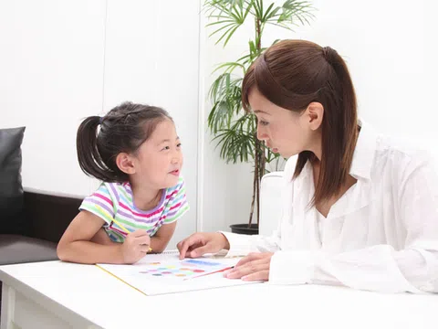 Đây là cách bố mẹ Nhật giúp con luôn hứng thú và tự giác học bài